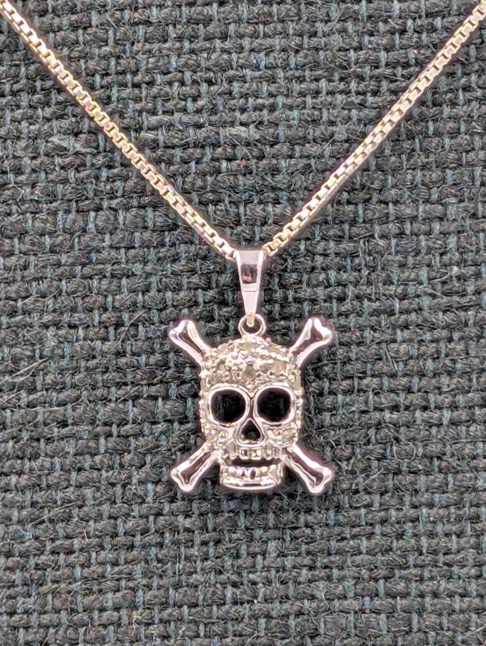 By Marsala Mfg Vtg Sterling 925 Diamond Skull Crossbone Pendant 16″ Box Necklace