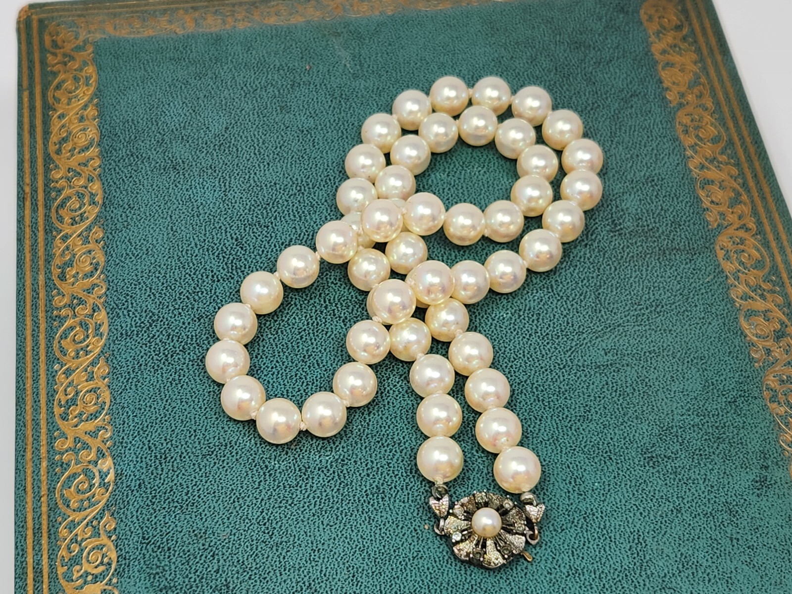 Heavy Hand-Knotted Faux Pearl Necklace 19″ Sheen 8mm Hook Clasp Marked 835 VTG