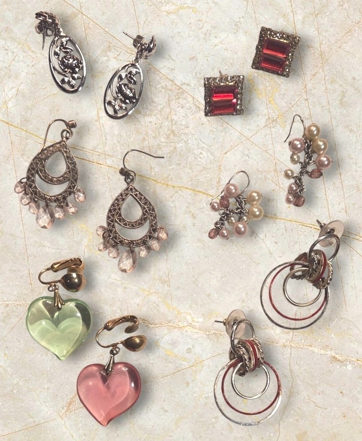 SWEETHEART LOT! 36-Pc Vintage Jewelry Heart Sterl Rings Trinket Dish Signed Avon