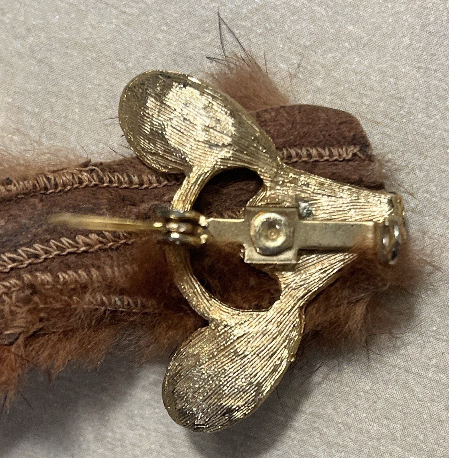 Faux Fur Mouse Brooch Gold Tone Vintage