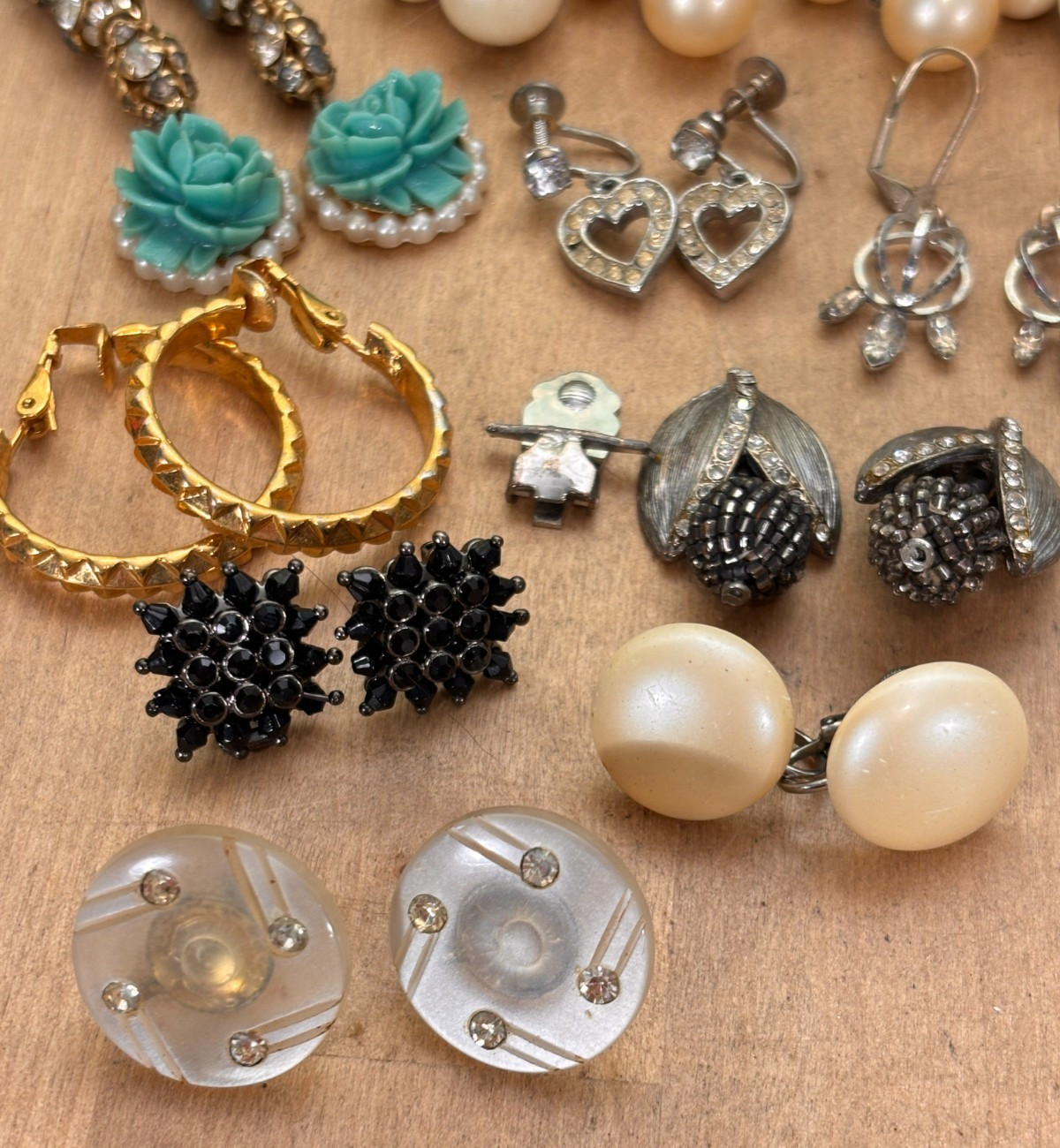Lot of Vintage Costume Jewelry, 16 Pairs of Earrings and Brooch w Losses