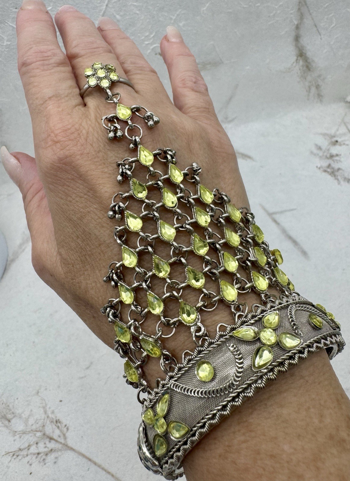 VTG Boho Slave Bracelet Bangle Peridot Rhinestones Sizeable Ring Chain Link