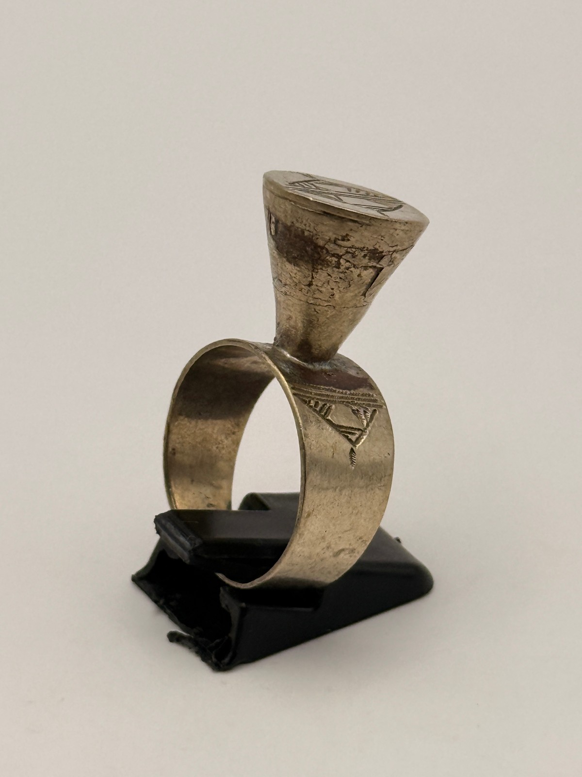 Rare Amazigh Berber Handmade Antique Ring – Authentic Moroccan Tuareg Jewelry!