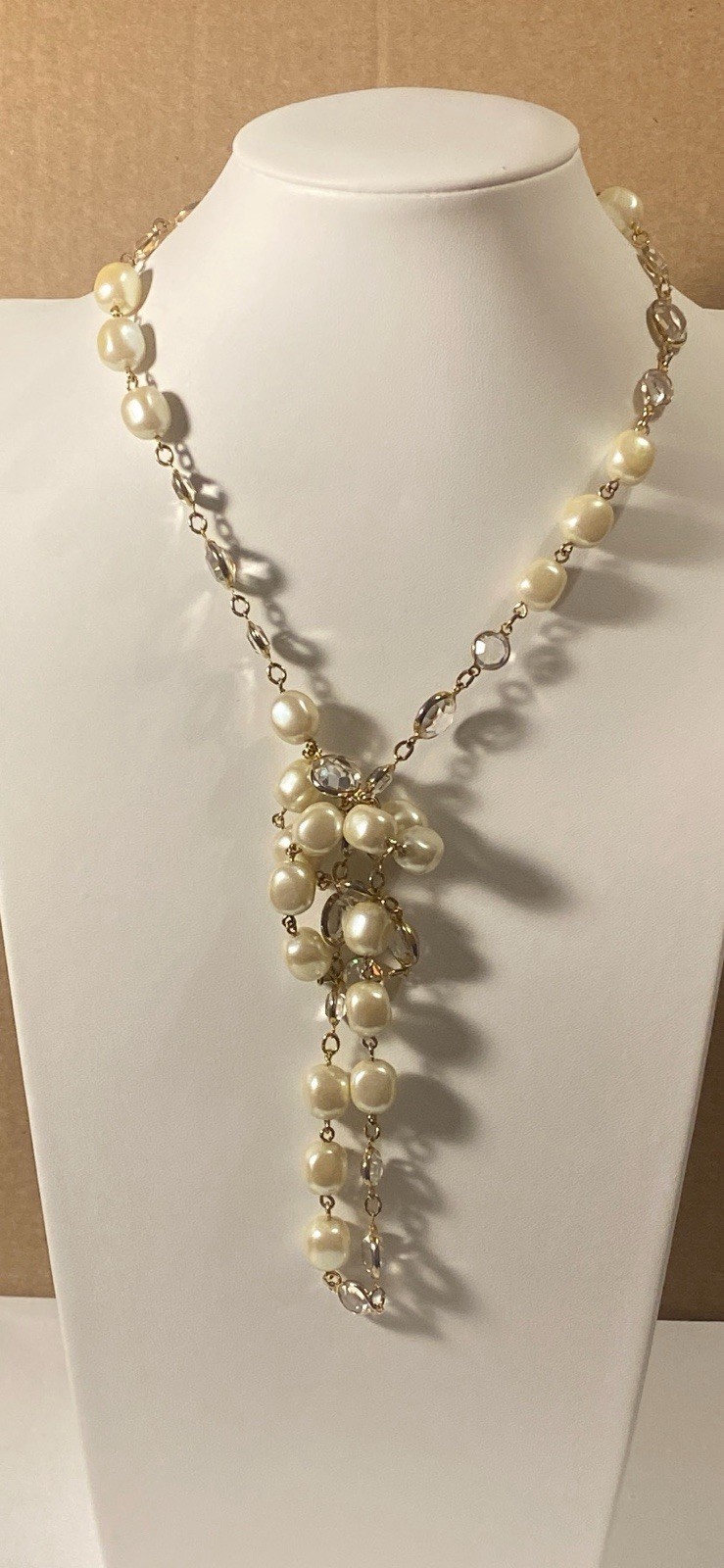 Vintage Gold Tone 34″ Station Necklace With Crystal Bezels And Pearls.