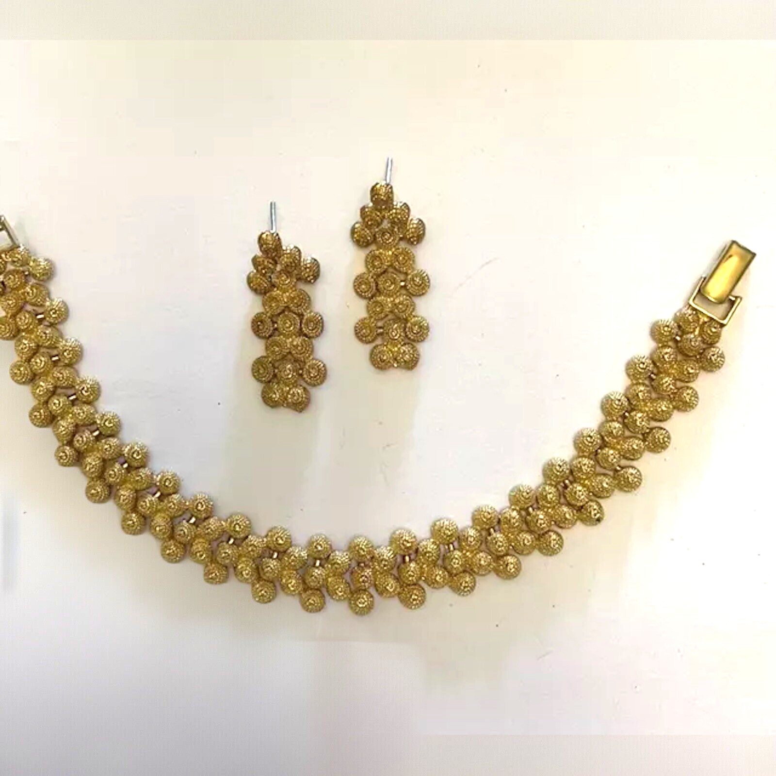 Vintage Goldtone Granulated 1/2” Wide 8” Long Bracelet & Match Drop Earrings 1.5
