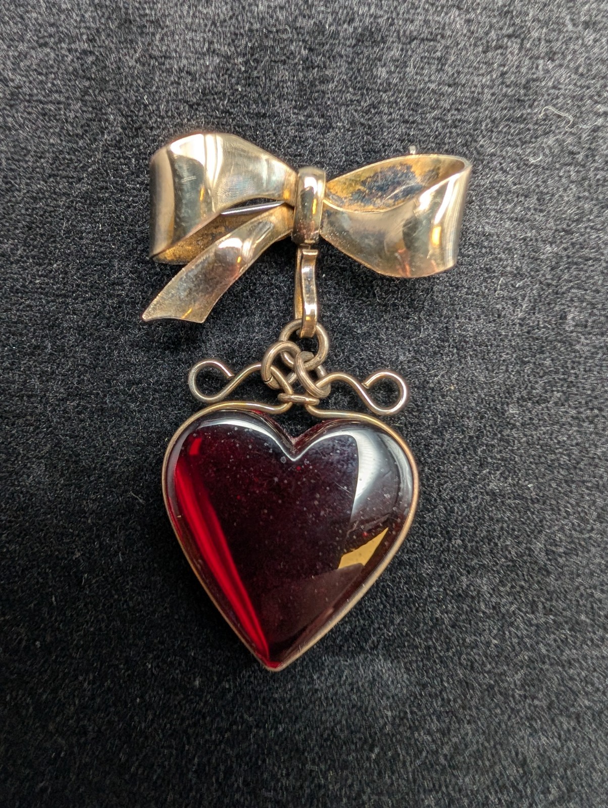 Beautiful Vintage Brooch/Pin Bow w/ Red Heart Pendant 1/20 12K GP Over Silver
