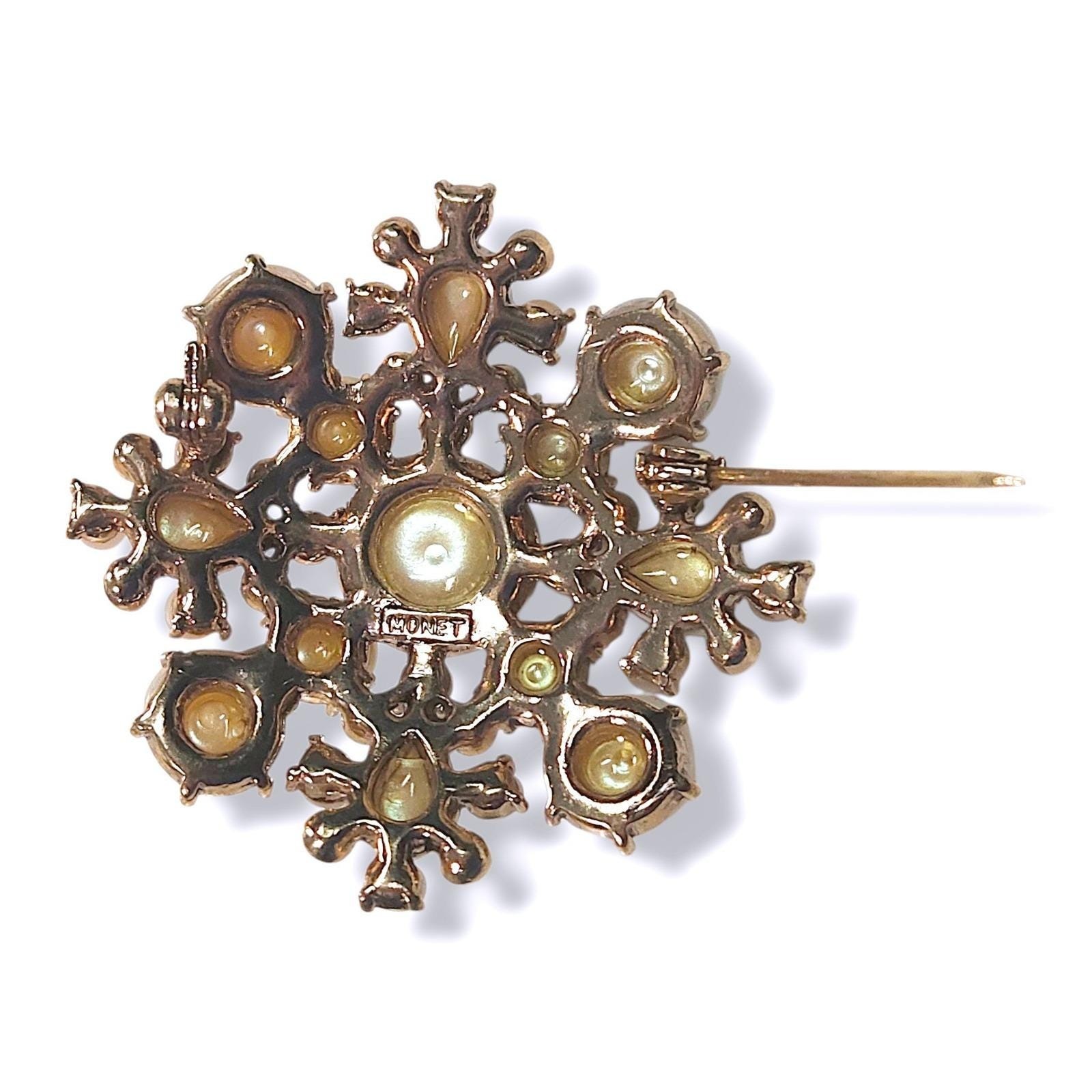 Monet Faux Pearl Rhinestone Brooch Gold Tone Floral Cluster Vintage OS