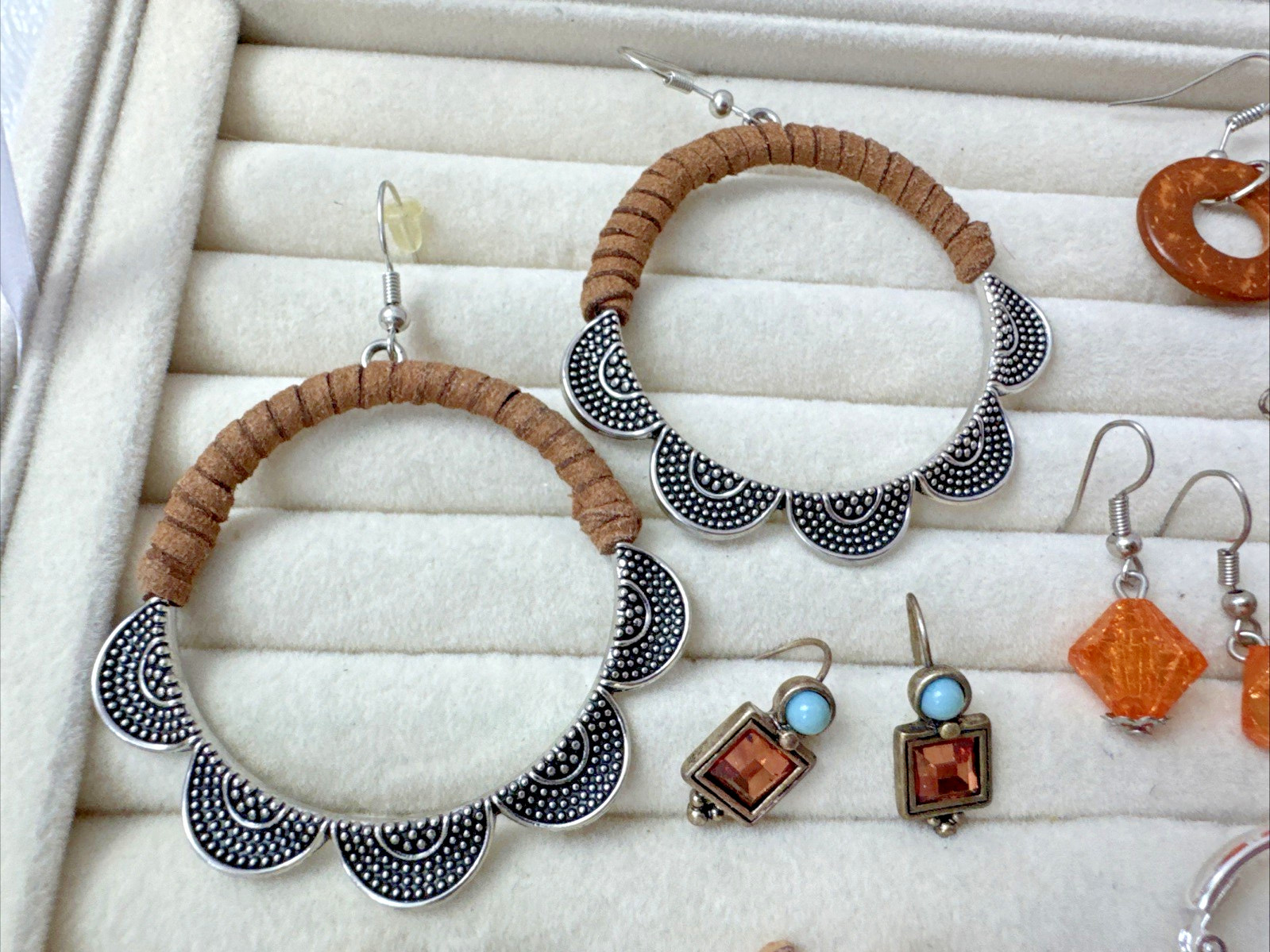 8 pc earthTones VTG Earrings LOT 1980s 90s boho hippie witchy y2k textured metal