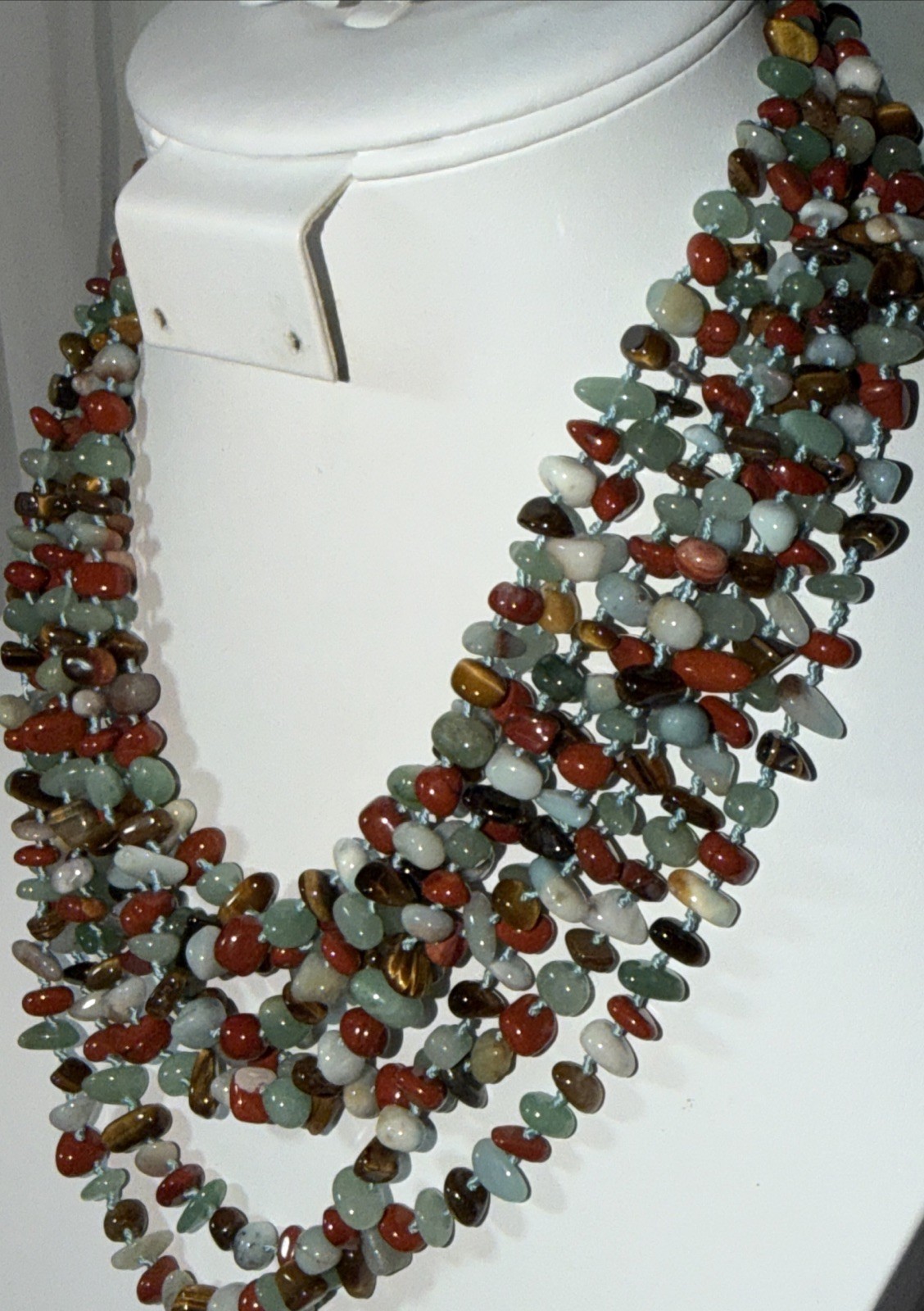 Vtg Multi strand(8)Natural Jade,Tigers Eye,& Jasper Chip Bead Necklace Hand Knot