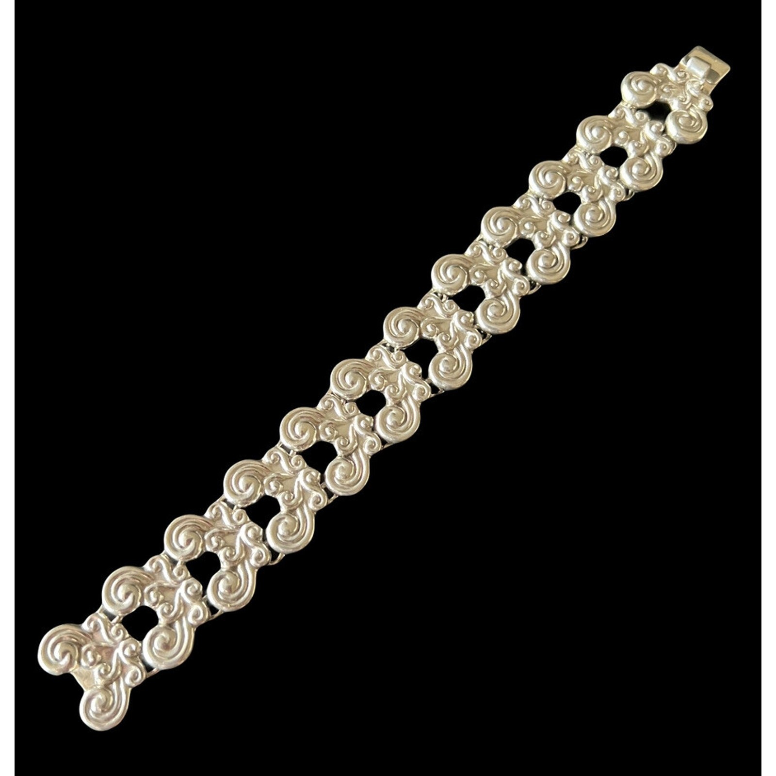 Gerardo Lopez Taxco Mexico 980 Silver Wave Scroll Bracelet Ca. 1940s