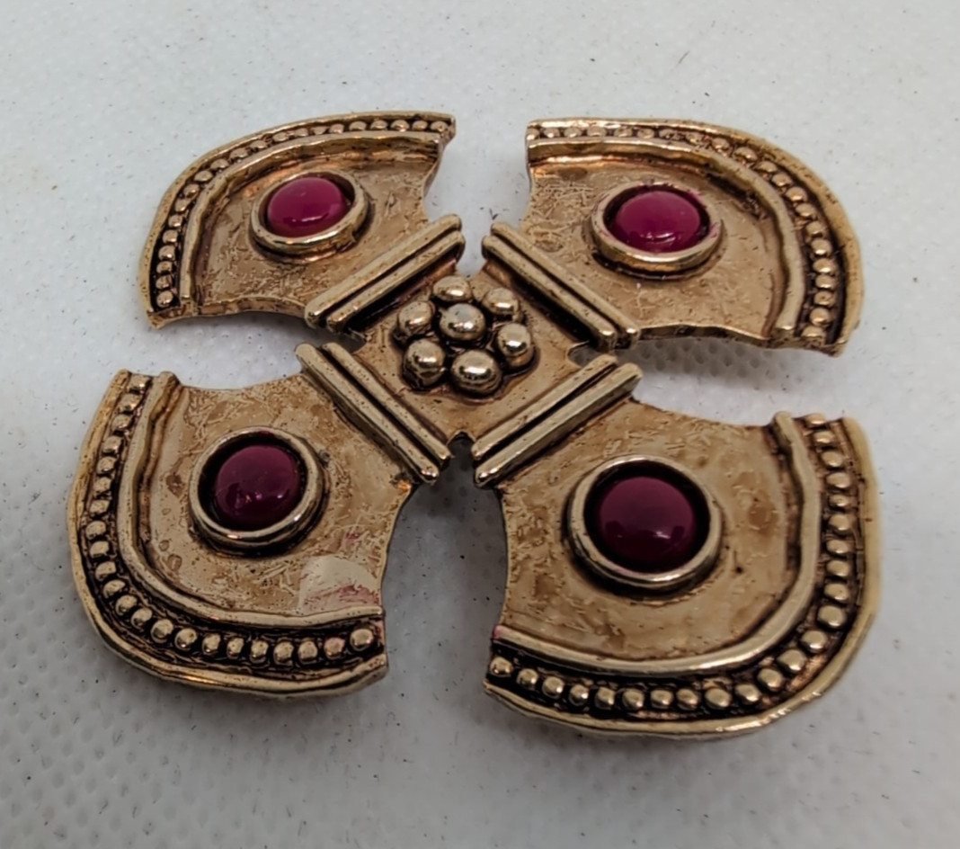 Vintage JJ Jonette Jewelry Cross Brooch Pin Fuchsia Red Cabochon Gold Tone