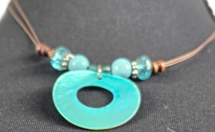 Vintage Abalone Paua Shell & Bead Donut Pendant Wire Necklace Bohemian | Beachy