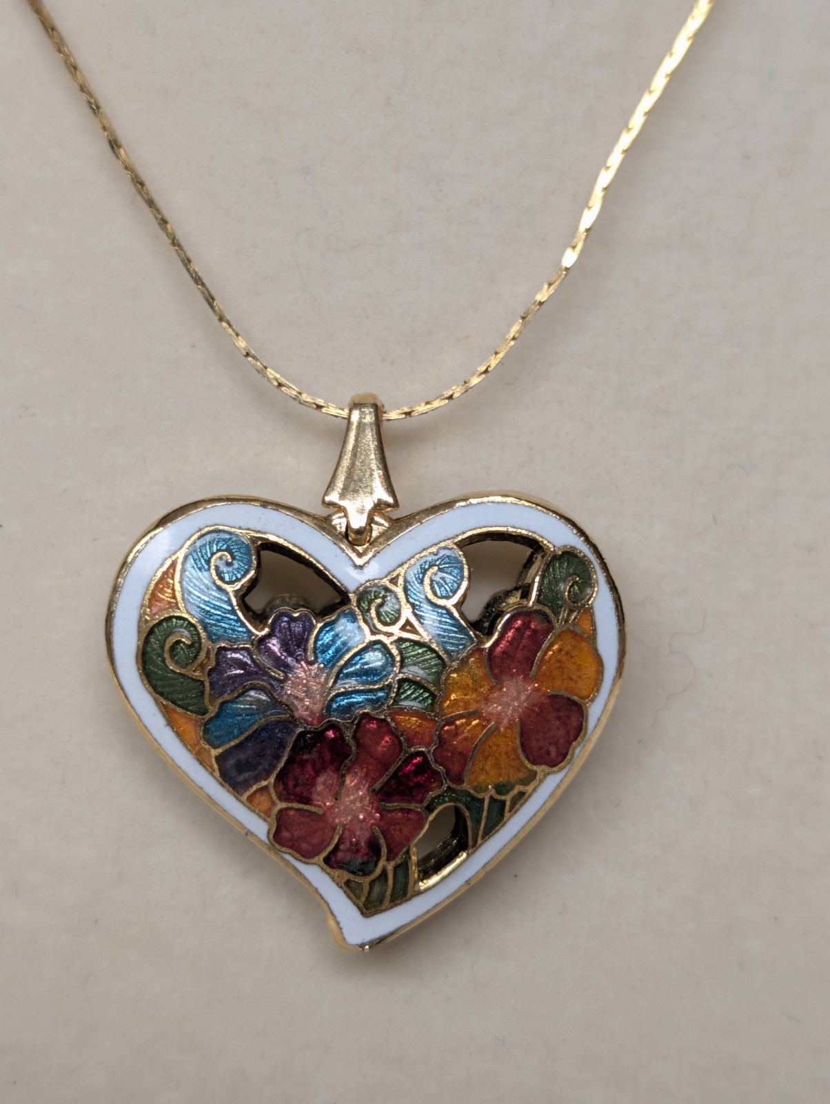 Vintage Cloisonne Puffy Two Sided Heart Floral Pendant Gold Toned Chain Necklace