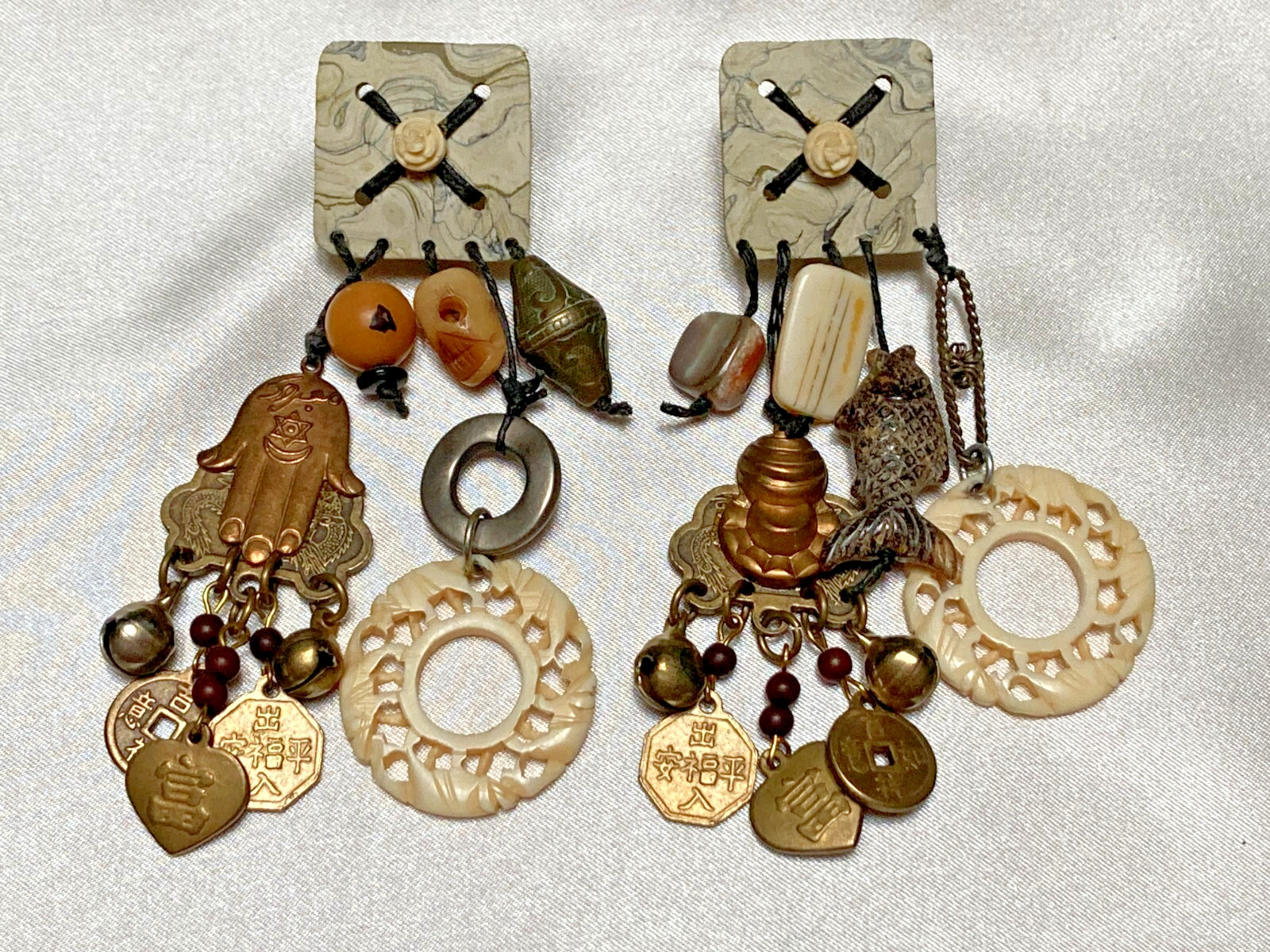 Unique Mismatched Asian-Themed Jingly Bell Charms Fashion Clip Back Earrings Vtg