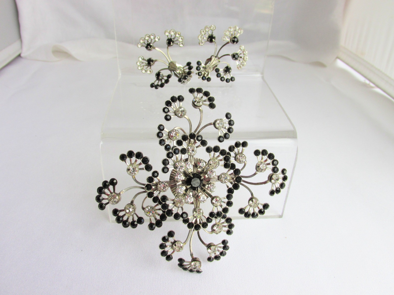 Vintage Explosion of Black & Clear Rhinestones 3.5″ Pin Earring Set Tiered 3D