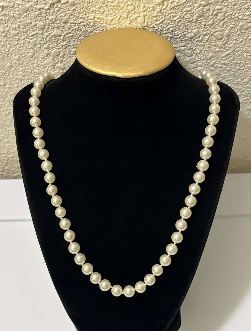Vintage 24” Pearls 9mm Individually Knotted Unbranded Gold Plated Clasp 44g