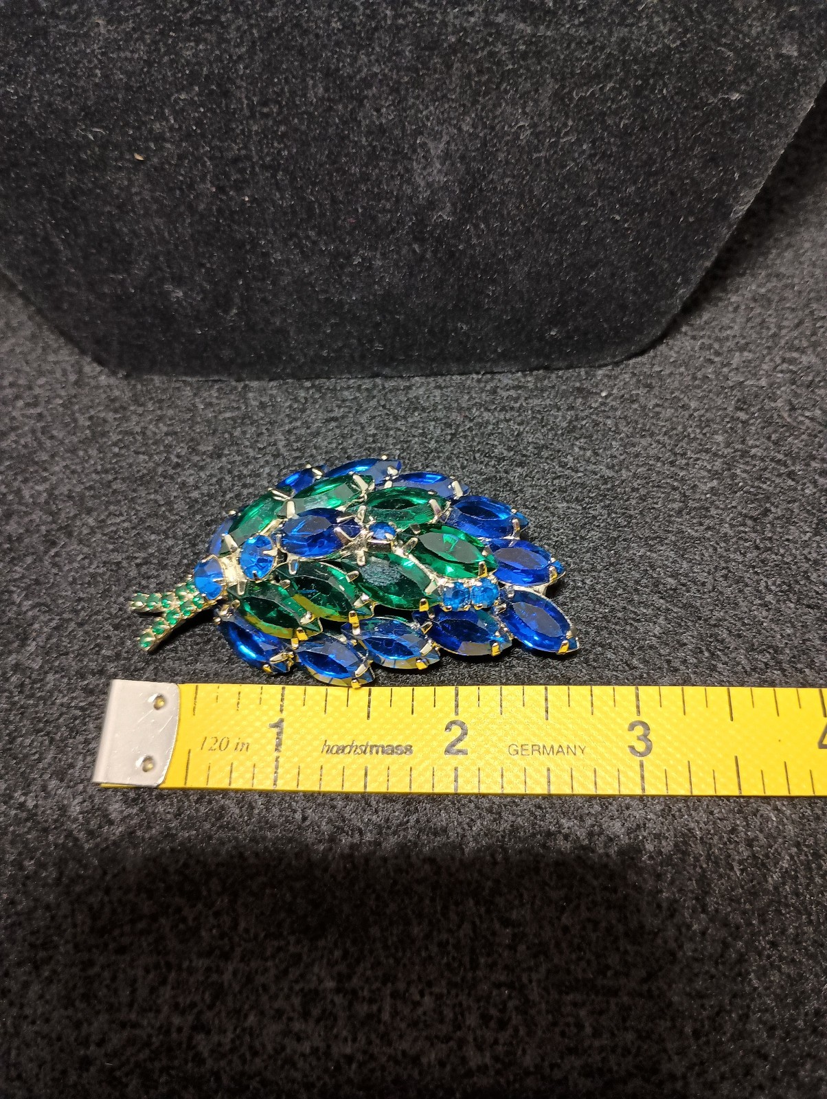 Vintage Emerald Green and Blue Leaf Style Brooch Silver Tone