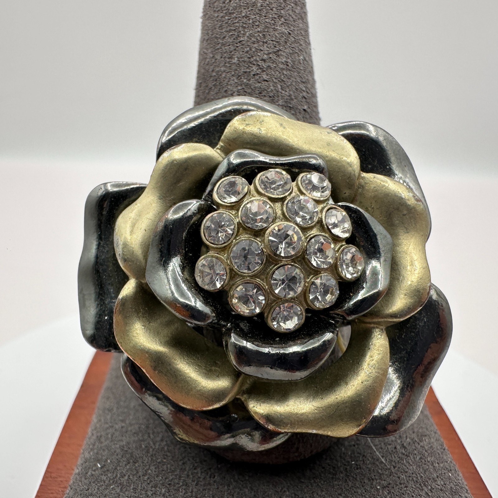 Vintage 90s Rose Statement Ring Clear Glass Accents Stretch Band Fashion Jewelry