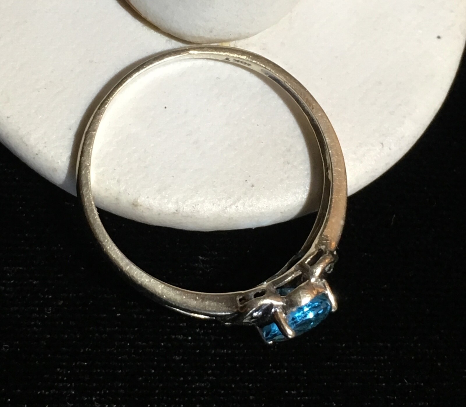 VINTAGE 10K WHITE GOLD BLUE TOPAZ & DIAMOND RING ESTATE FIND SIZE 9.75