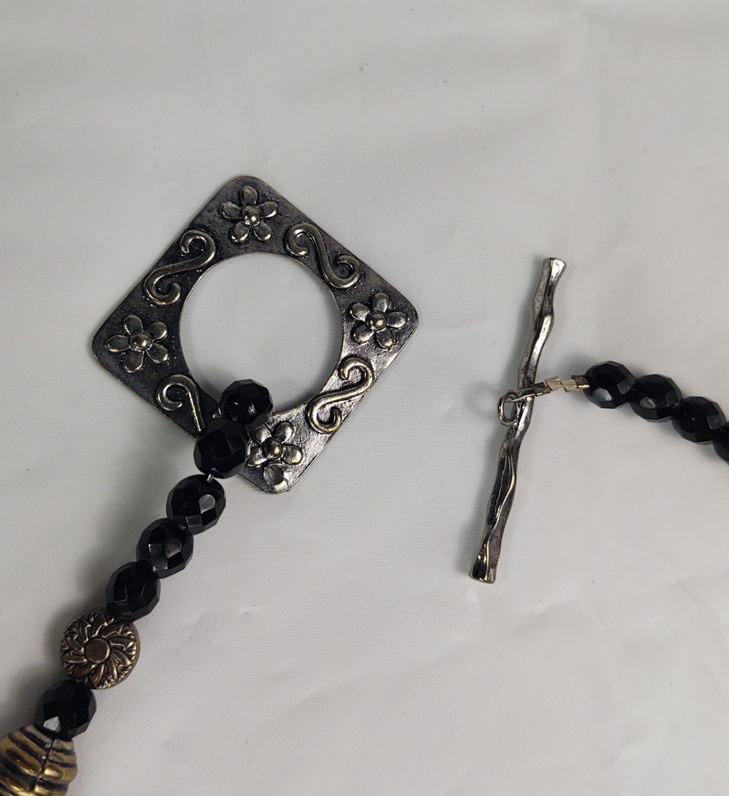 Vtg Beaded Necklace Toggle Closure Blue Black Silver Tone Beads Costume Jewelry