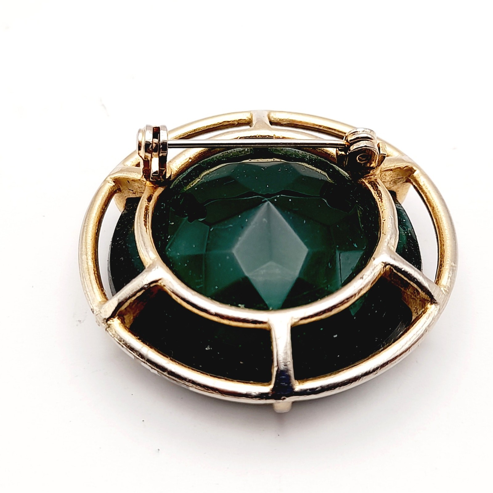 Vintage Green Glass Round Faceted Circular Framed 1 1/2 Inch Brooch