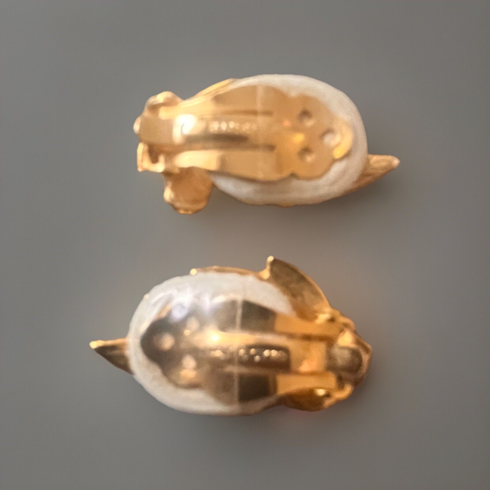 Vintage Gay Boyer Gold Tone Leaf Clip On Earrings.
