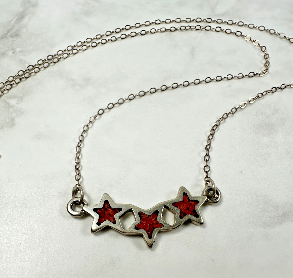 Sterling Silver Southwest Necklace – 3 Stars with Red Coral Chip Inlay – 15″