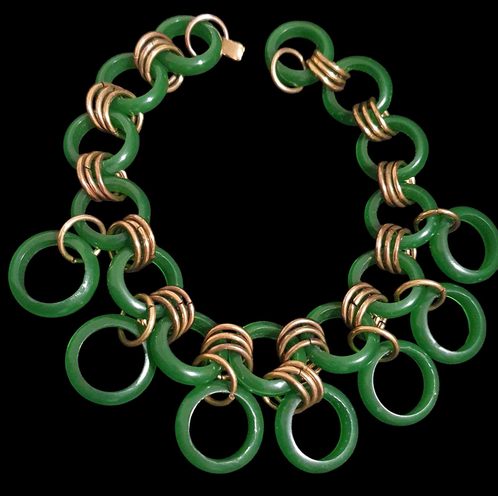 Vintage Green Plastic Rings Gold Tone Links Choker Necklace Glows Under UV Light
