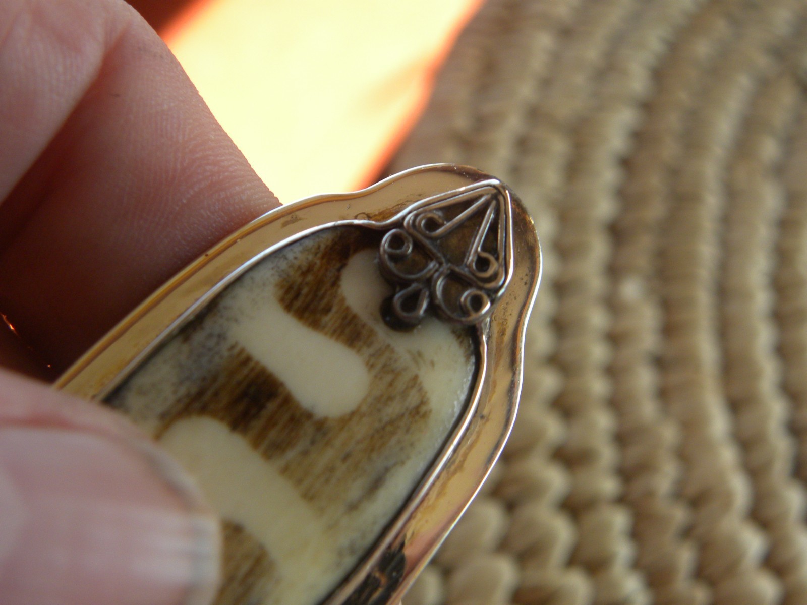AMY KAHN RUSSELL STERLING SILVER ELONGATED PENDANT BROOCH PIN 3-3/4″