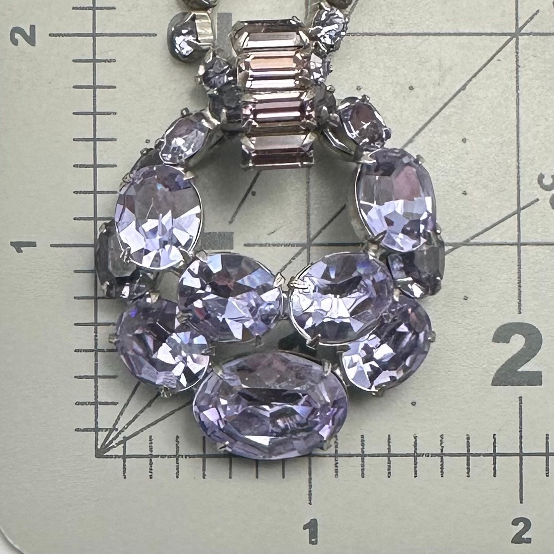 Vintage high end silver tone purple blue alexandrite rhinestones necklace
