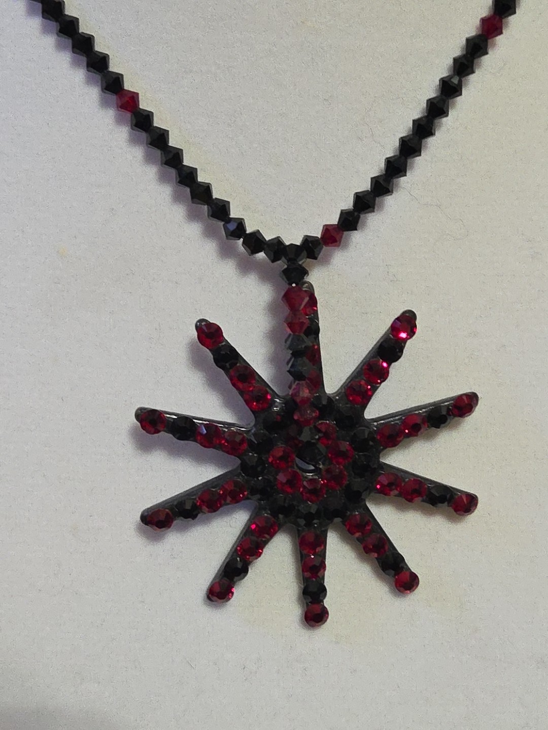Red Black Rhinestone Star Burst Flower Pendant Glass Bead Chain 16″ Goth Punk