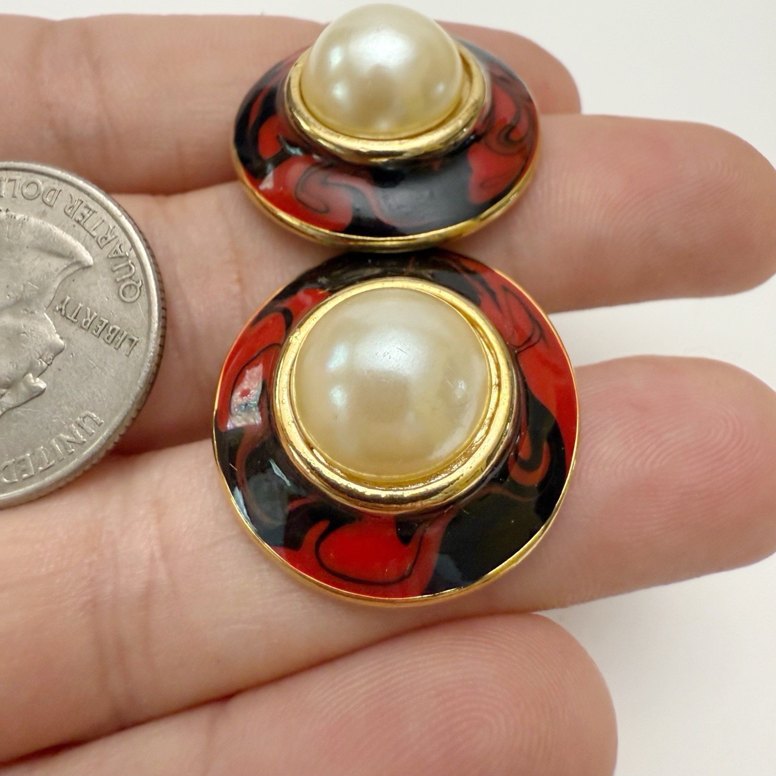 Vintage Faux Pearl Cabochon Black Red Round Earrings Goldtone