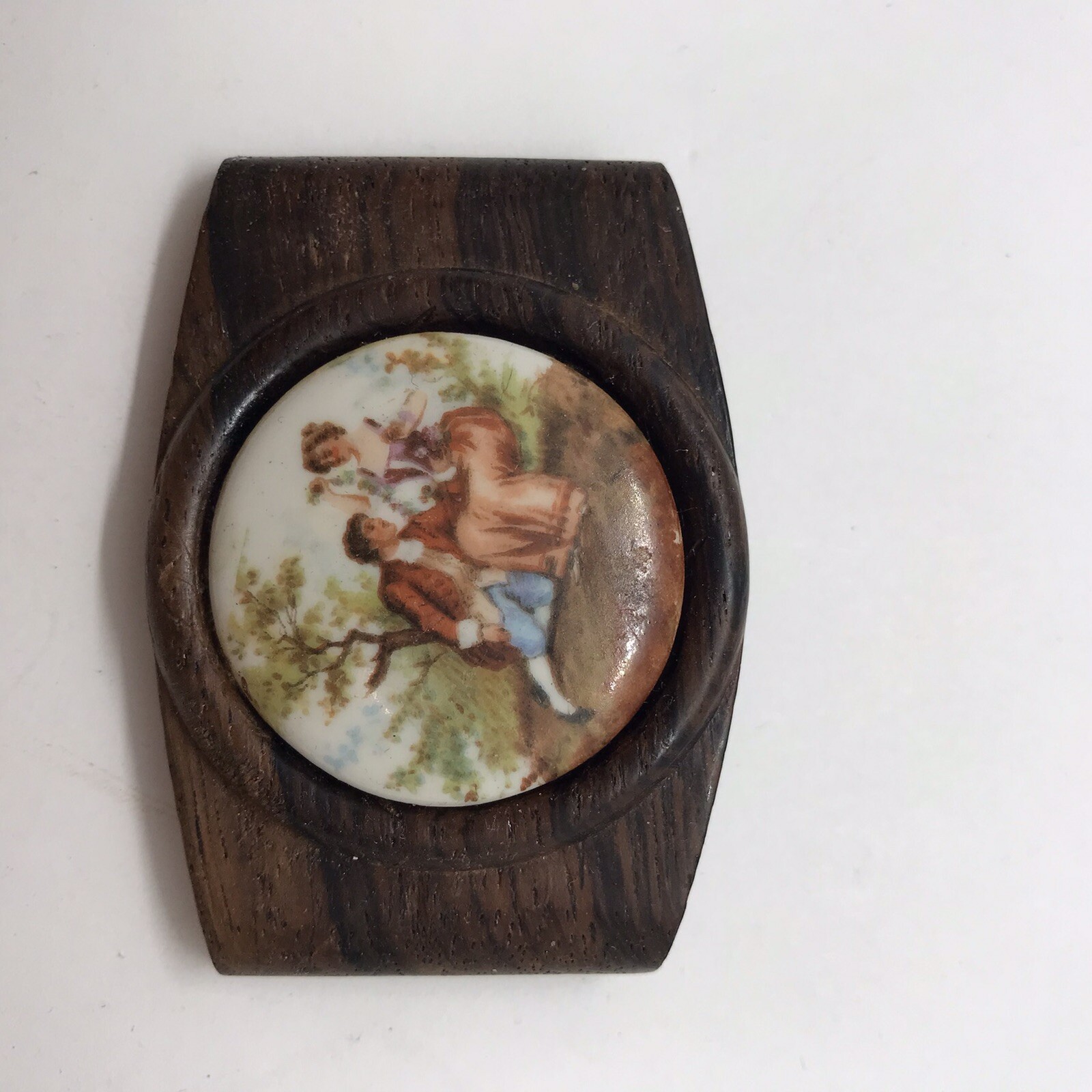 Vintage Ceramic Cameo On Wood Brooch Pin Romantic Victorian Courting Couple