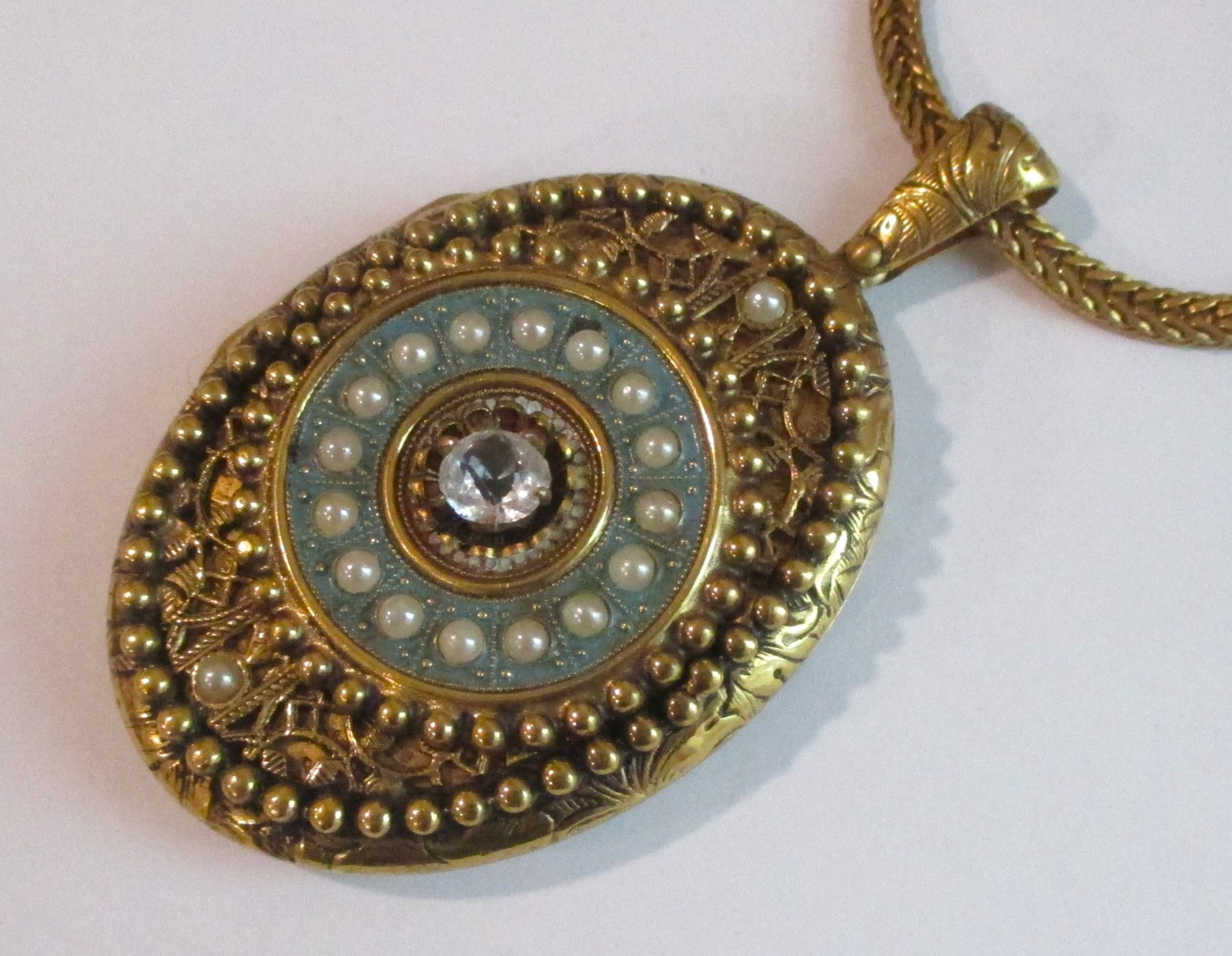 LARGE VINTAGE VICTORIAN REVIVAL LOCKET WHEAT CHAIN NECKLACE GOLD GILT BRASS
