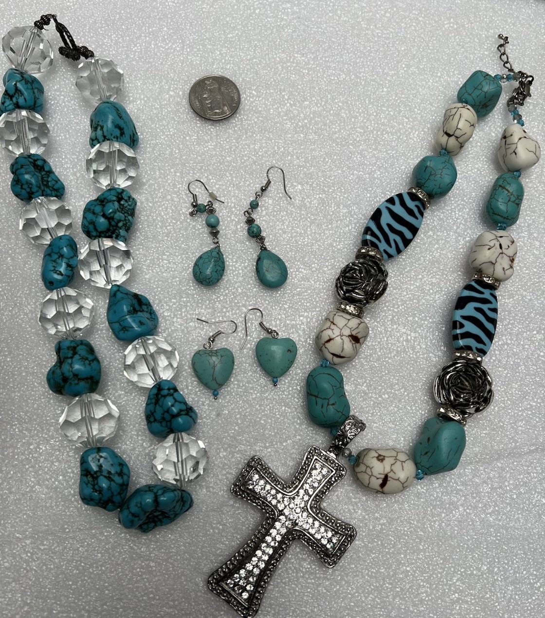 Lot Of 5 Vintage Necklaces Earrings Turquoise Howlite & Red Blue Bead