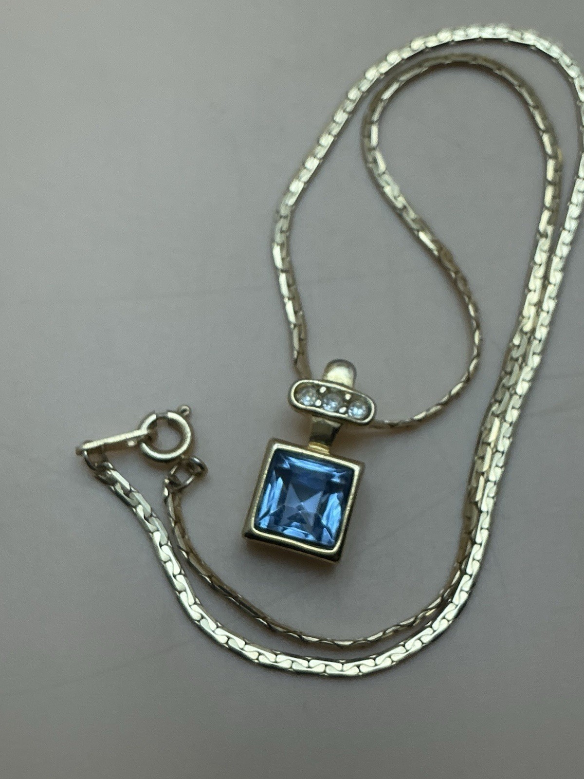 Vintage Premier Designs Blue Faceted Glass Stone and Clear Rhinestone Necklace
