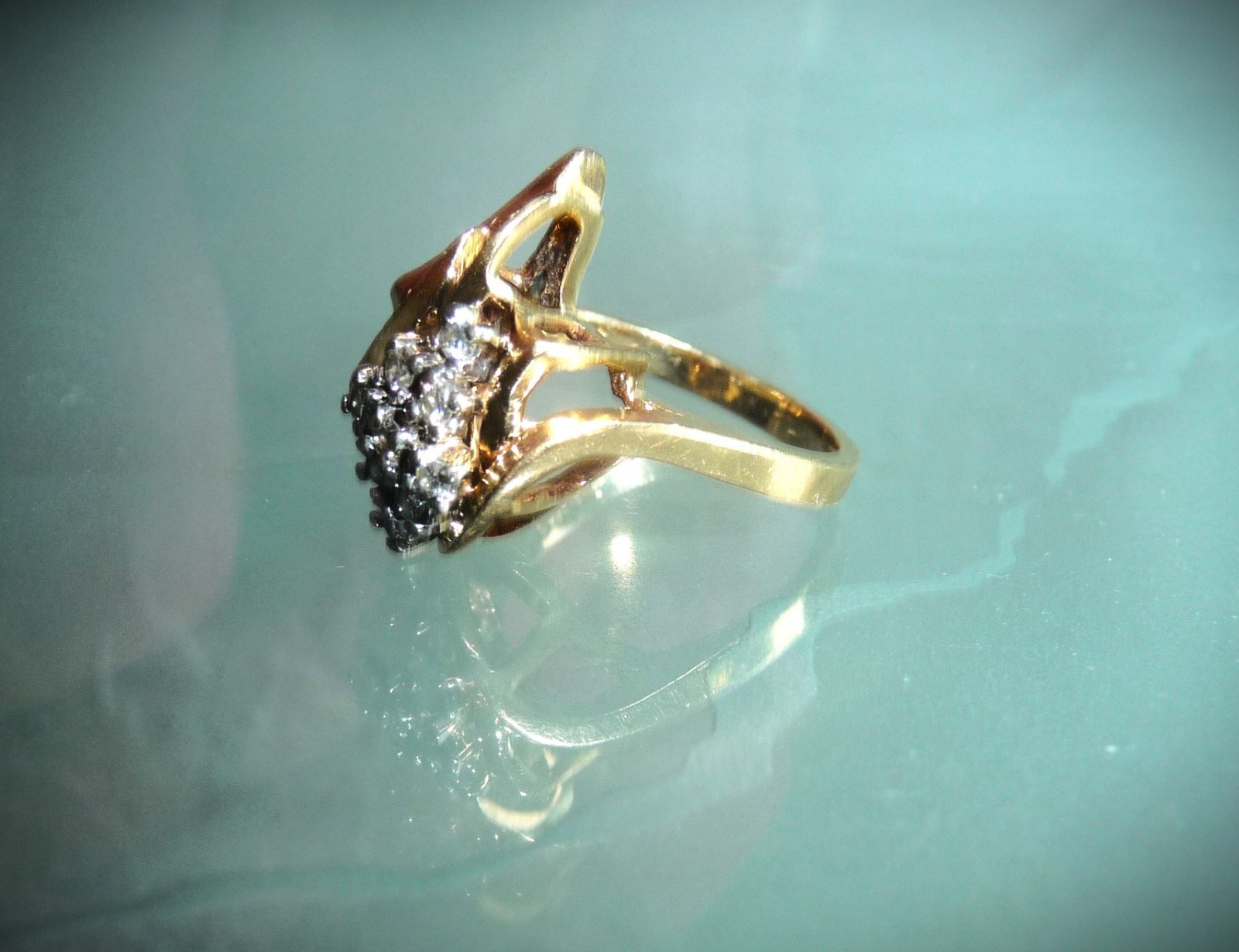GORGEOUS ESTATE VINTAGE DESIGNER VR 14K YELLOW GOLD DIAMOND CLUSTER RING!