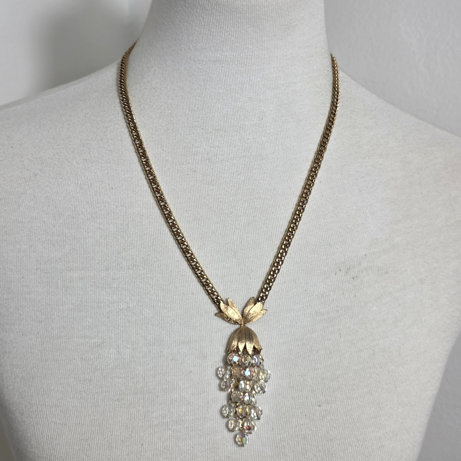 Vintage Gold-Tone Cascading Grape Cluster Necklace Clear Crystal Rhinestones