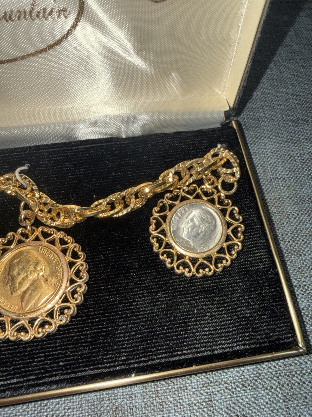 Vintage Three Coins In The Fountain Charm Bracelet Chunky Link Chain WLP