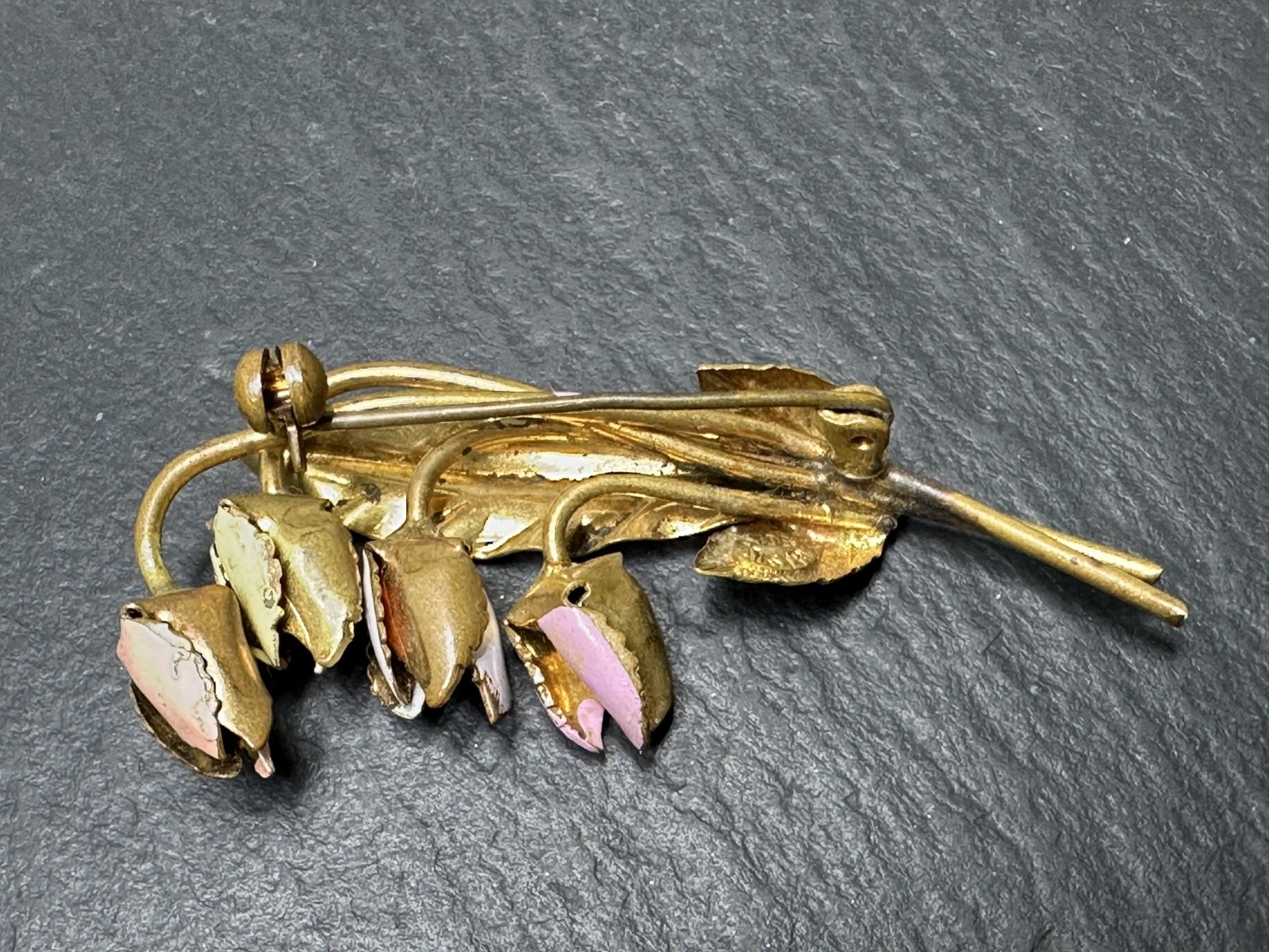 VINTAGE AUSTRIAN GOLD TONE COLORFUL FLOWERS BROOCH BY AZUB N170
