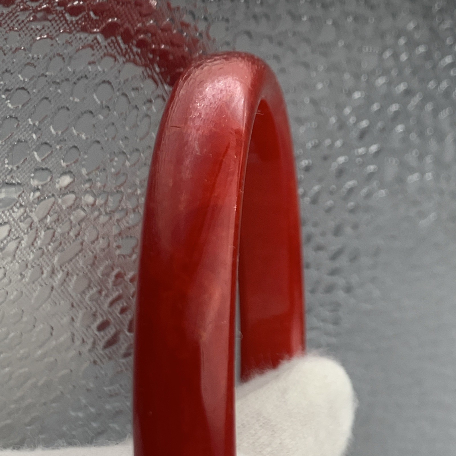 Vintage 10 mm Wide BAKELITE Carved Bangle Bracelet Red Marble