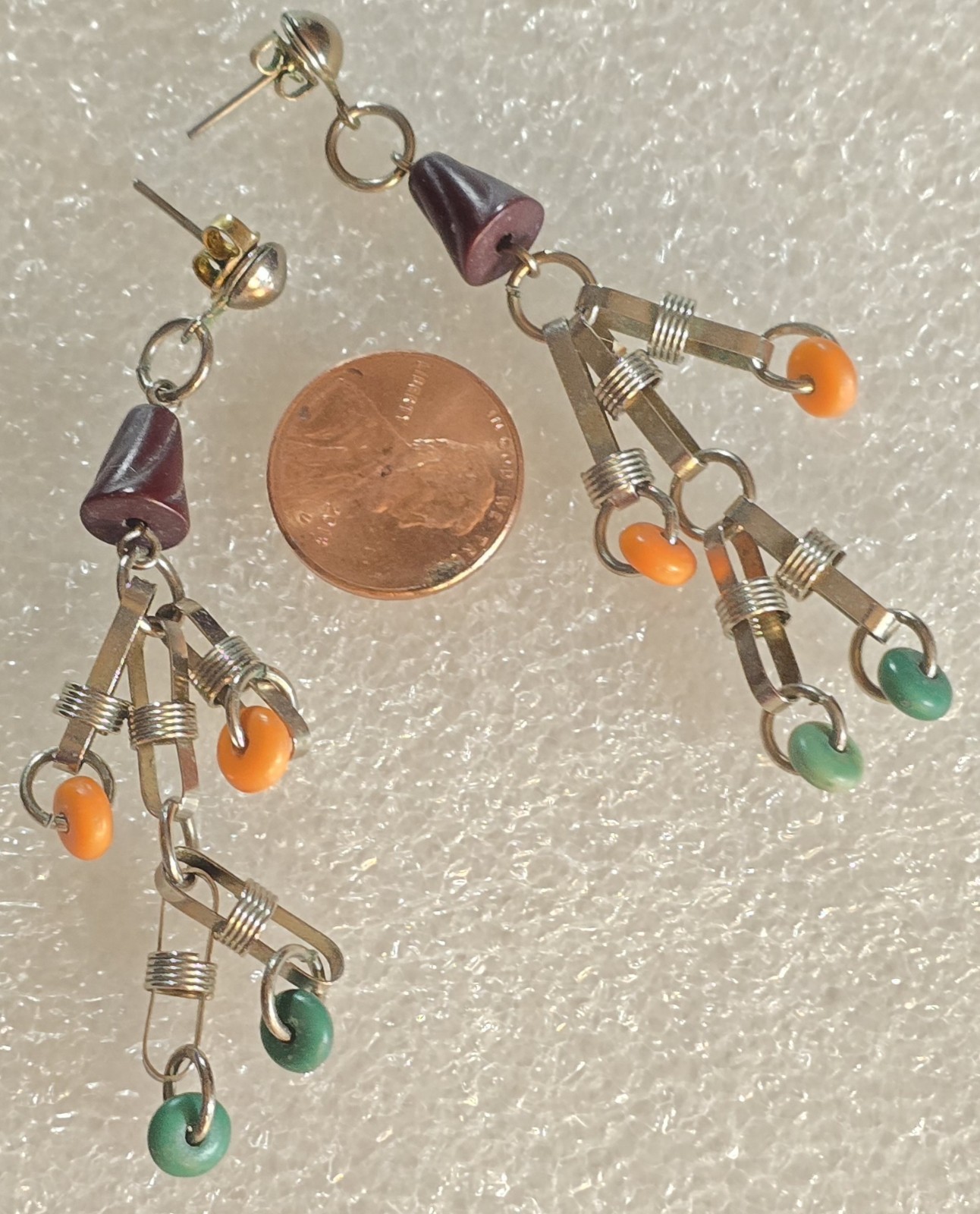 Vintage Pair Of Staggered Beads “Dancing” Dangle Drop Pierced Earrings