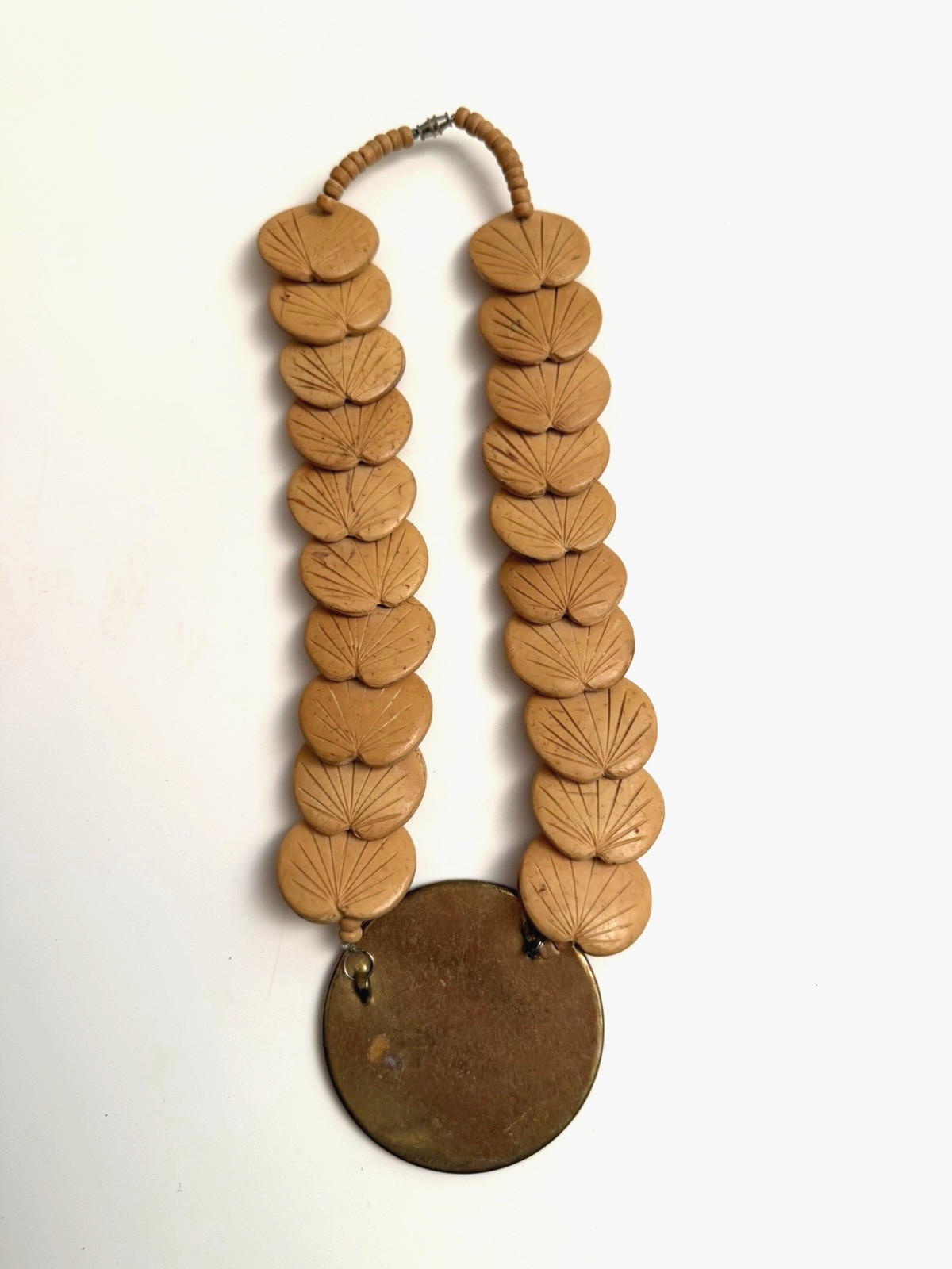 Vtg Carved Chunky Wooden Disc Necklace Pendant Boho Tribal Ethnic Earthy