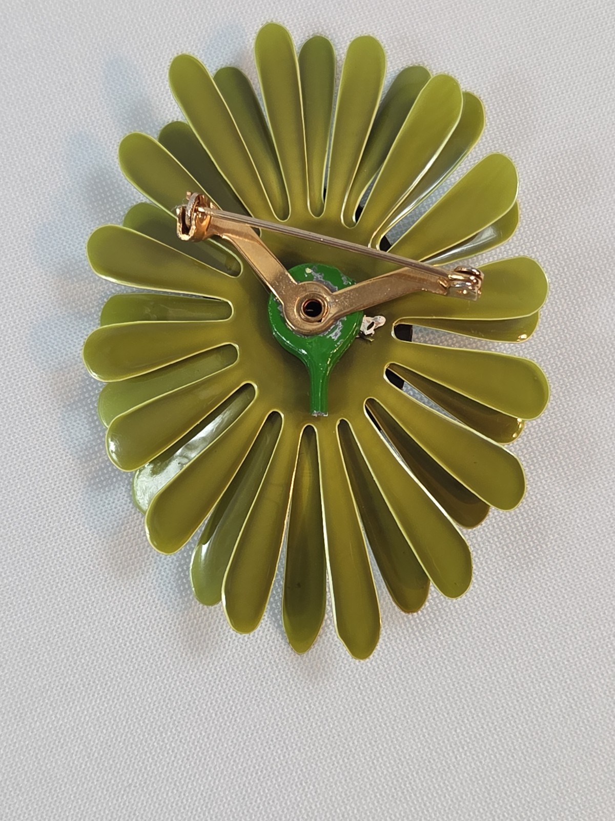 Vintage Green Metal Flower Brooch Pin & Clip On Earrings 70’s