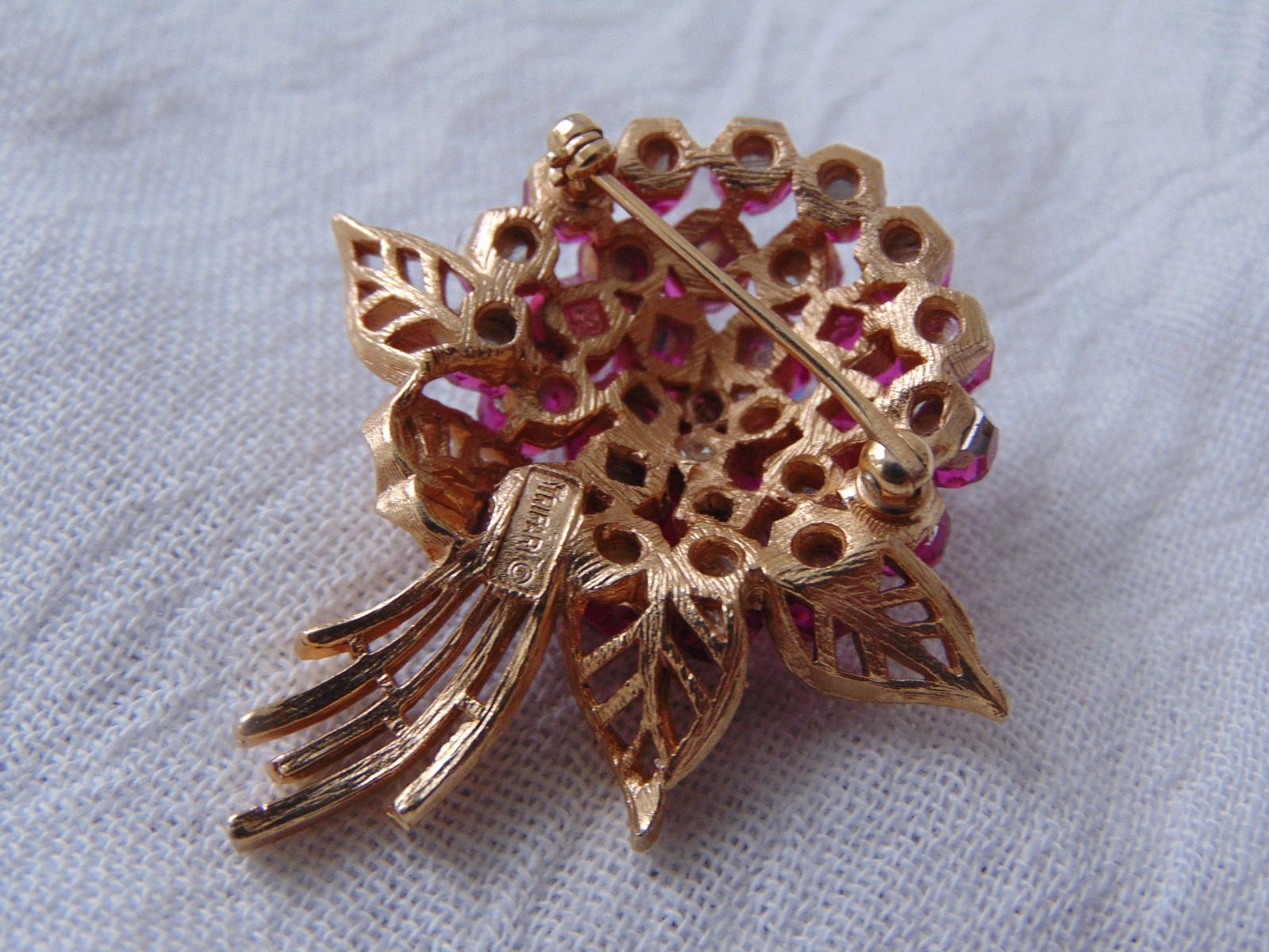 vintage crown Trifari signed Fusia Briolette crystals cluster floral brooch