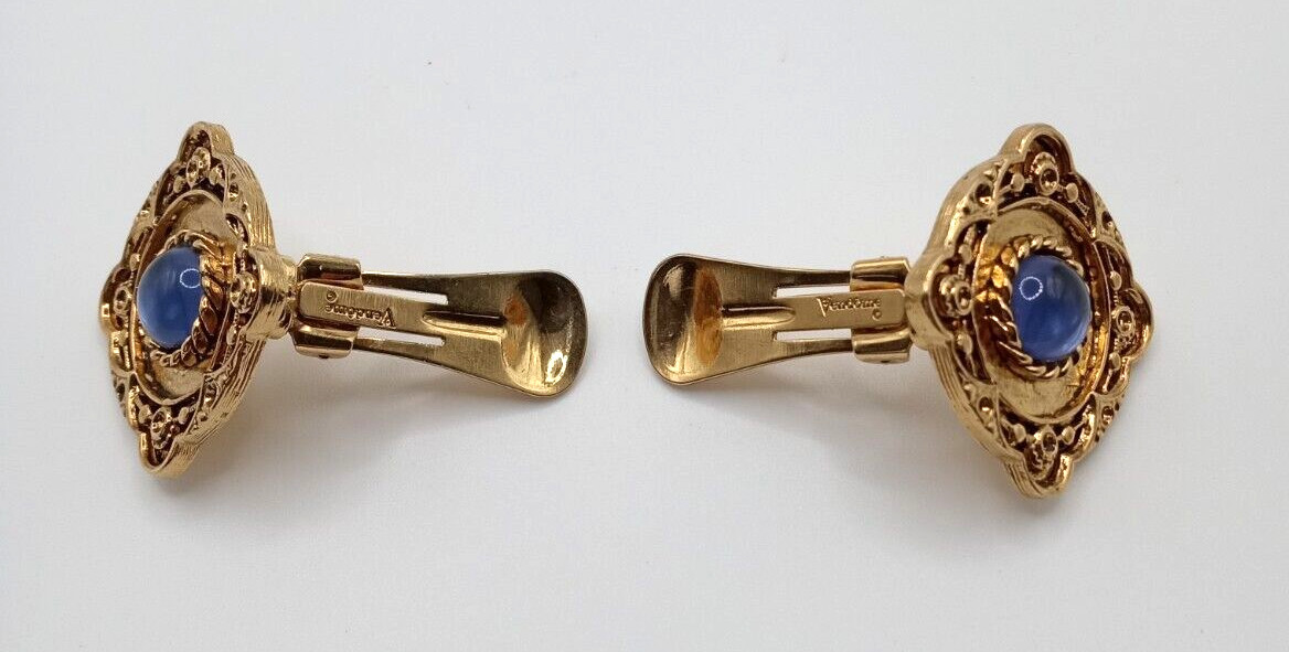 Vintage Vendome violet blue cabochon mogul gripoix style clip on earrings