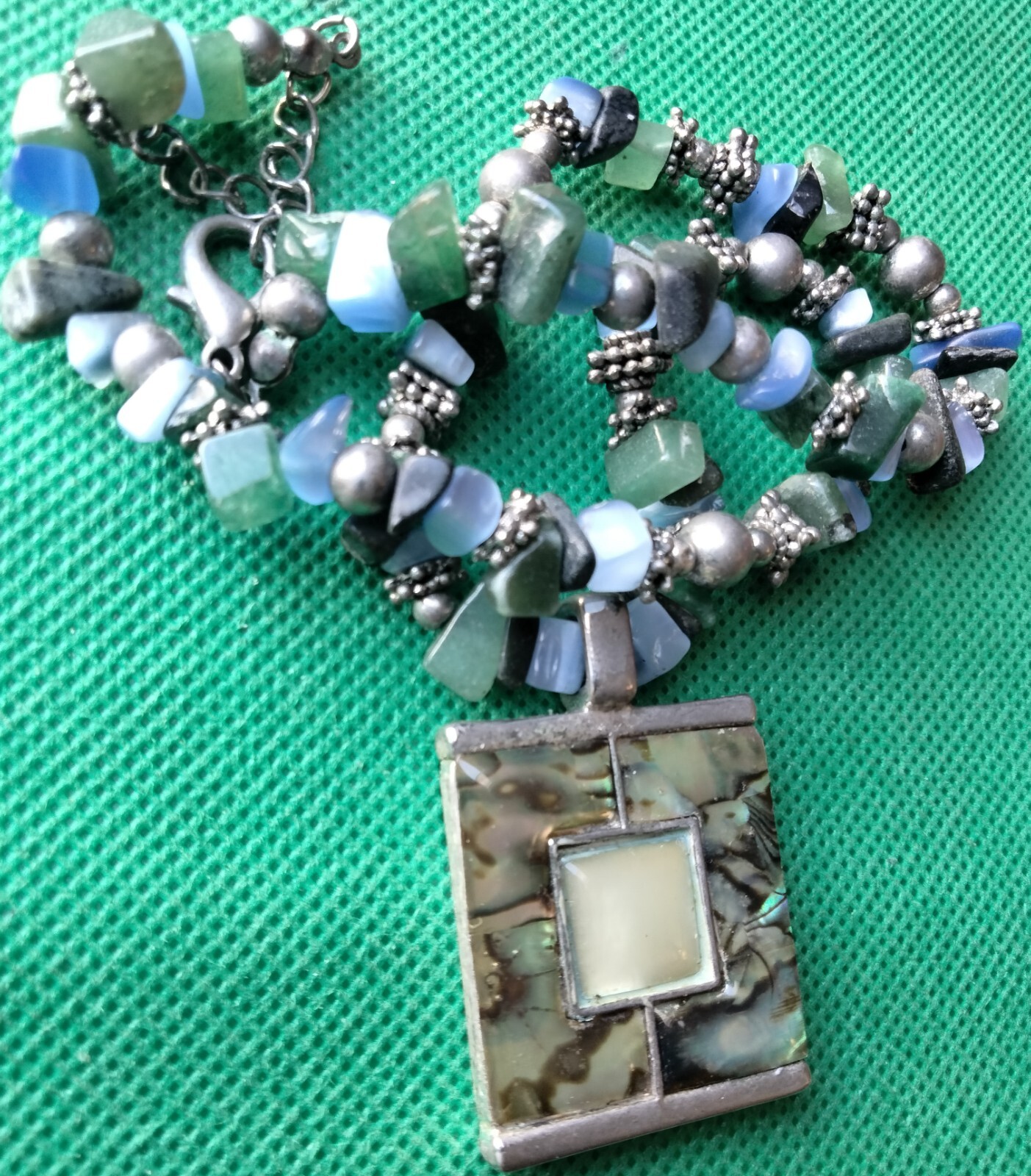 Vintage Abalone Paua Shell Iridescent Pendant Agates Silver Tone Beads BlueGreen