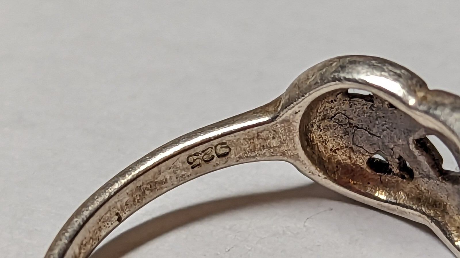 VINTAGE STERLING SILVER CELTIC RING ABOUT SIZE 8 1/4 HALLMARKED 925