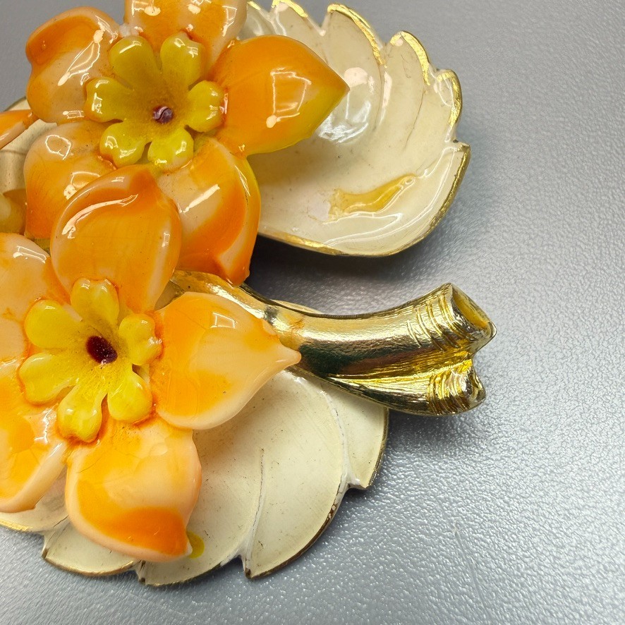 Vintage Enamel Leaf Flower Brooch Gold Tone Cream Orange Yellow Spring Summer