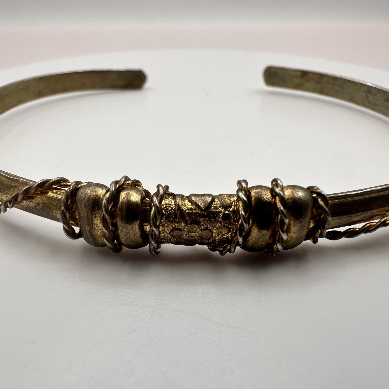 Vintage Y2K Twisted Wire Wrapped Bracelet Retro Women’s Classic Fashion Jewelry